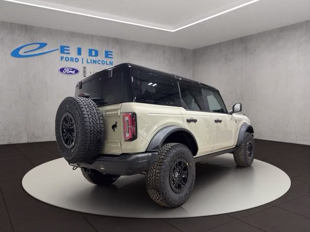 2026 Desert Sand Ford Bronco Badlands 4X4 SUV