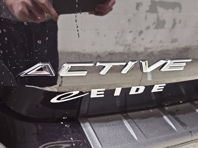 2026 Agate Black Metallic Ford Explorer Active 4X4 SUV