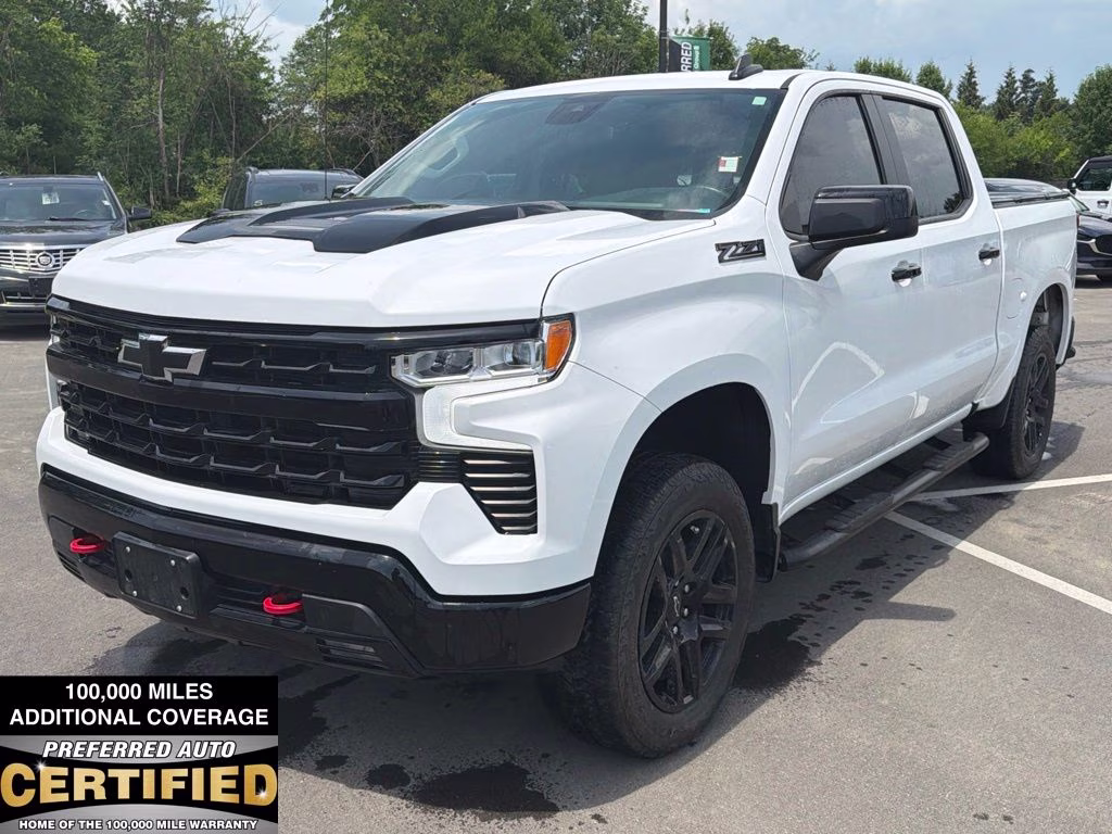 2024 Summit White Chevrolet Silverado 1500 LT Trail Boss 4X4 Truck