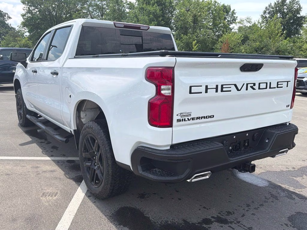 2024 Summit White Chevrolet Silverado 1500 LT Trail Boss 4X4 Truck