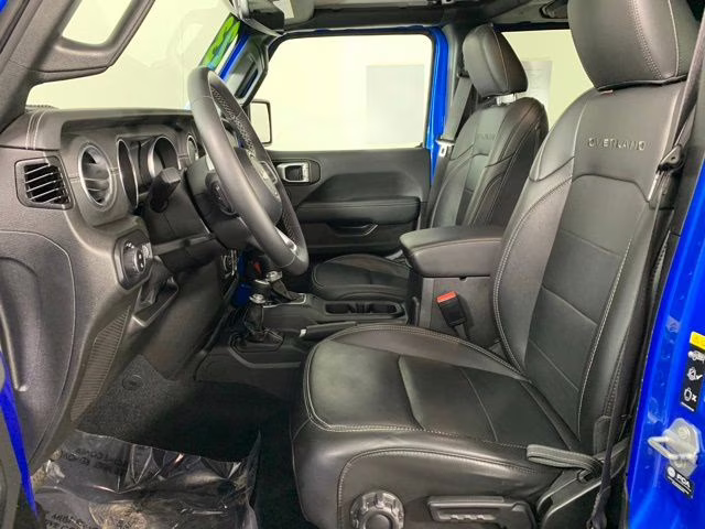 2023 Hydro Blue Pearlcoat Jeep Gladiator Overland 4X4 Truck