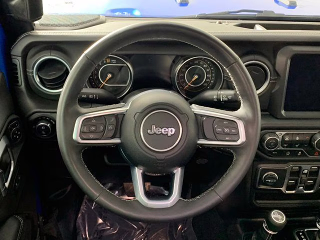 2023 Hydro Blue Pearlcoat Jeep Gladiator Overland 4X4 Truck