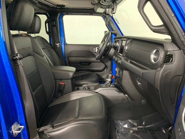 2023 Hydro Blue Pearlcoat Jeep Gladiator Overland 4X4 Truck