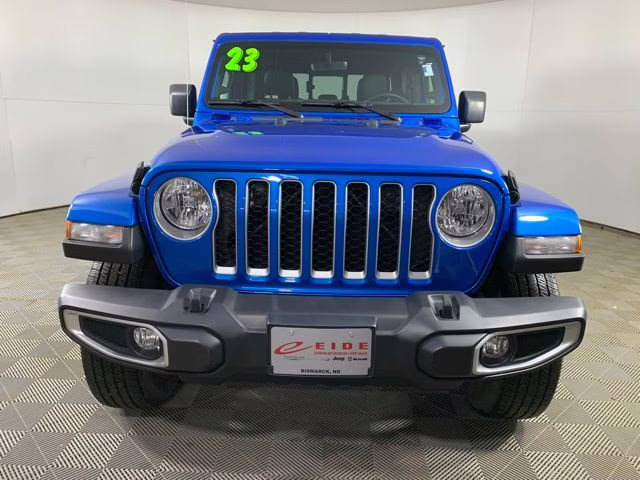 2023 Hydro Blue Pearlcoat Jeep Gladiator Overland 4X4 Truck