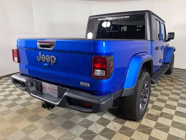 2023 Hydro Blue Pearlcoat Jeep Gladiator Overland 4X4 Truck