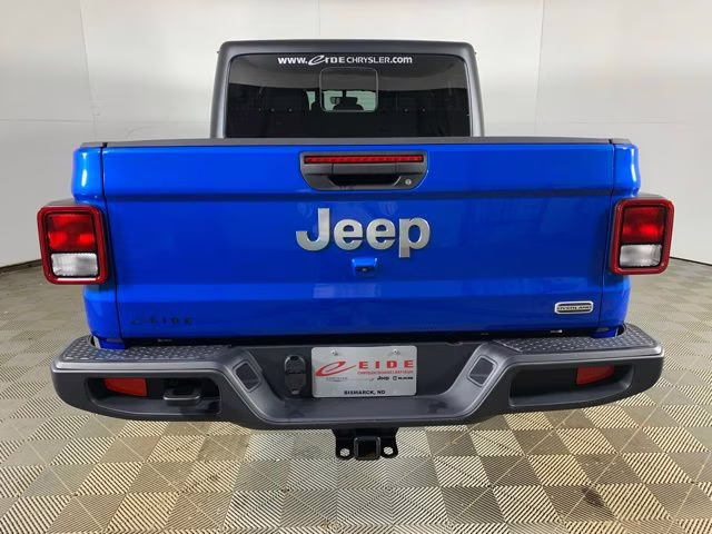 2023 Hydro Blue Pearlcoat Jeep Gladiator Overland 4X4 Truck