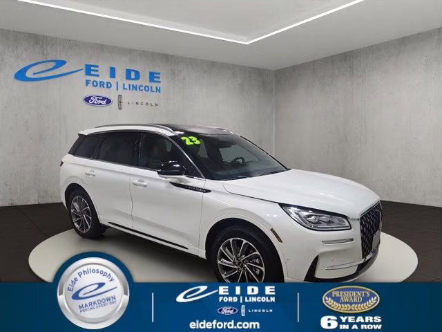 2023 Pristine White Metallic Tri-Coat Lincoln Corsair Plug-In Hybrid Grand Touring AWD SUV