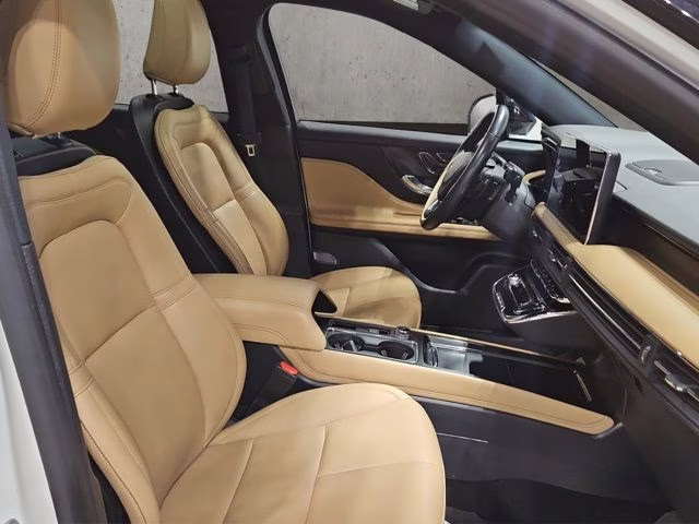 2023 Pristine White Metallic Tri-Coat Lincoln Corsair Plug-In Hybrid Grand Touring AWD SUV