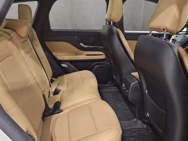 2023 Pristine White Metallic Tri-Coat Lincoln Corsair Plug-In Hybrid Grand Touring AWD SUV