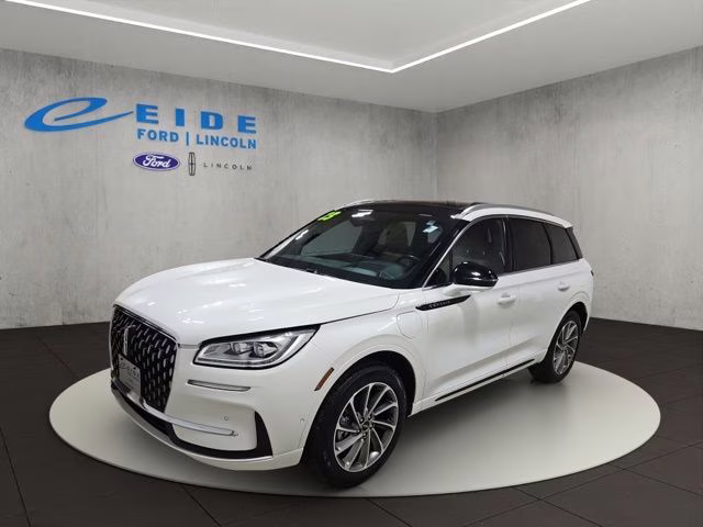 2023 Pristine White Metallic Tri-Coat Lincoln Corsair Plug-In Hybrid Grand Touring AWD SUV