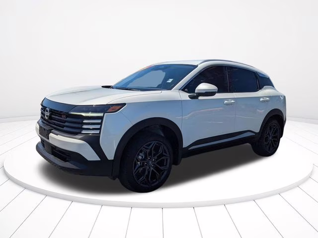 2025 Aspen White Tricoat Nissan Kicks SR FWD SUV