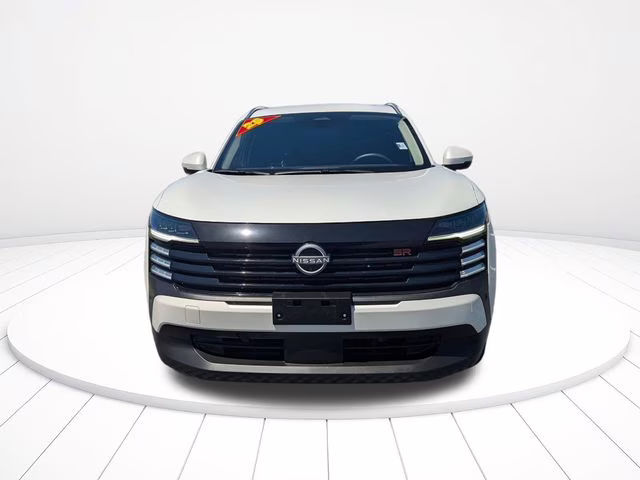2025 Aspen White Tricoat Nissan Kicks SR FWD SUV