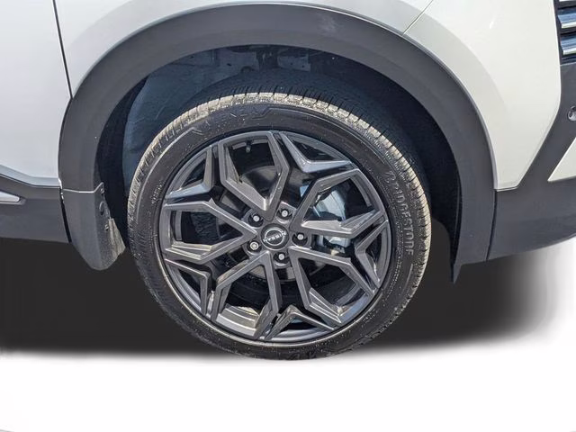 2025 Aspen White Tricoat Nissan Kicks SR FWD SUV