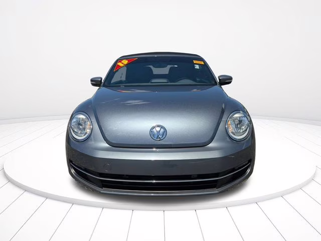2015 Platinum Gray Metallic/Black Roof Volkswagen Beetle 2.0 TDI FWD Convertible