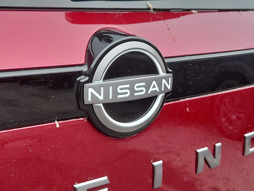 2026 Scarlet Ember/Super Black Nissan Pathfinder Platinum 4X4 SUV