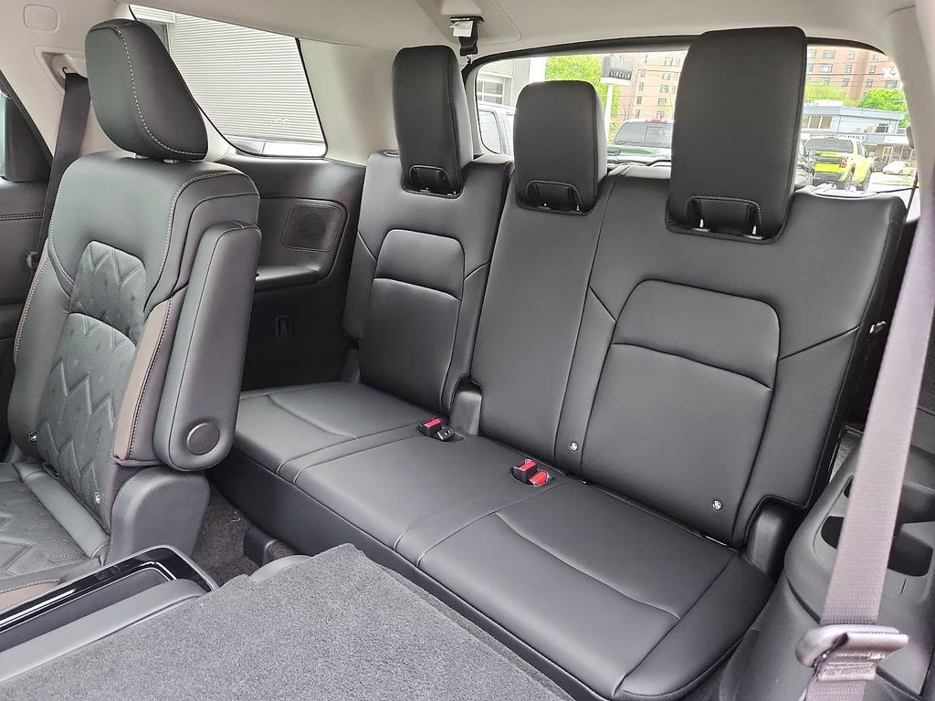 2026 Scarlet Ember/Super Black Nissan Pathfinder Platinum 4X4 SUV