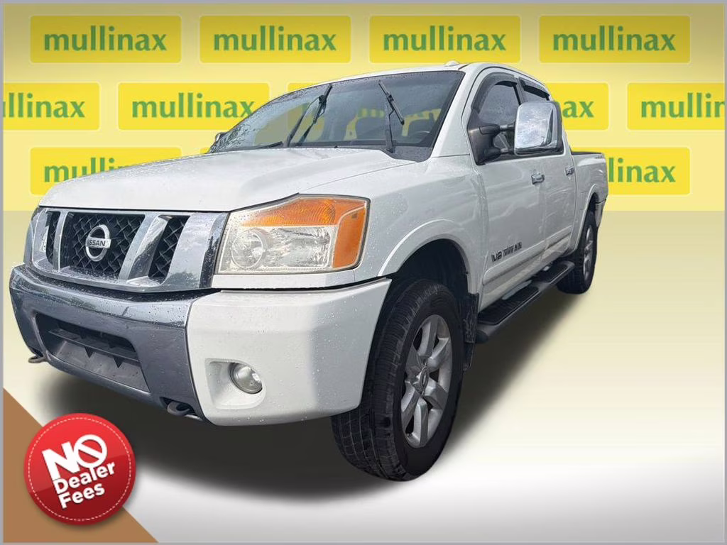 2012 Blizzard Pearl Nissan Titan SL 4X4 Truck