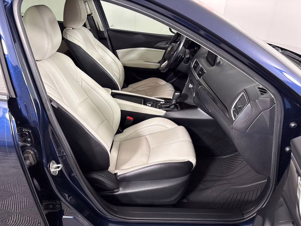 2018 Deep Crystal Blue Mica Mazda Mazda3 Grand Touring FWD Hatchback