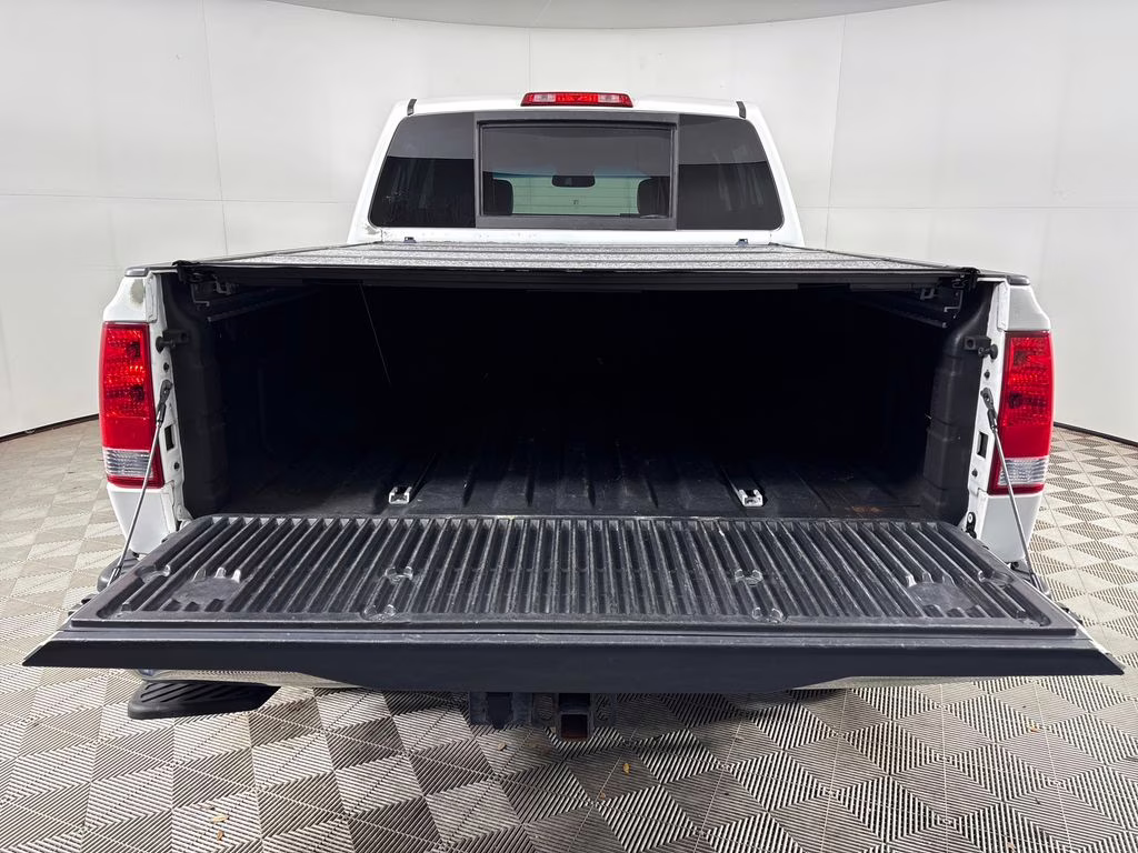2012 Blizzard Pearl Nissan Titan SL 4X4 Truck