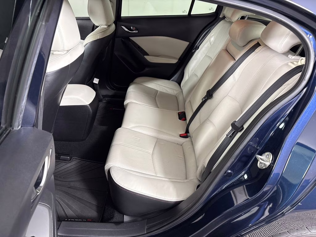 2018 Deep Crystal Blue Mica Mazda Mazda3 Grand Touring FWD Hatchback