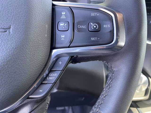 2026 Diamond Black Crystal Pearlcoat Ram 1500 Laramie 4X4 Truck