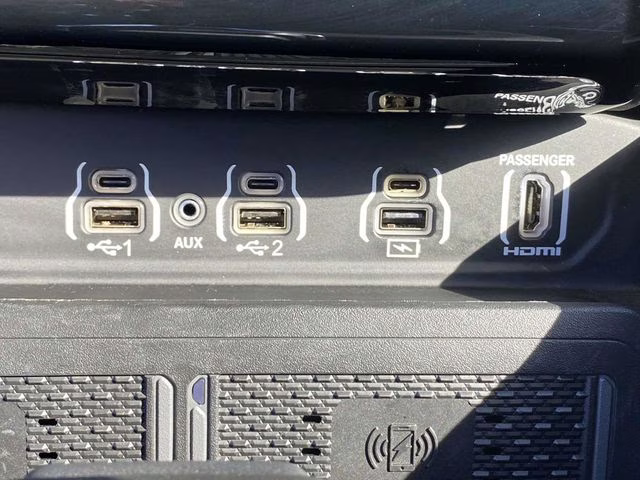 2026 Diamond Black Crystal Pearlcoat Ram 1500 Laramie 4X4 Truck