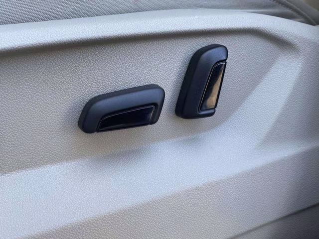 2021 Pure White Volkswagen Atlas 3.6L V6 SE w/Technology FWD SUV