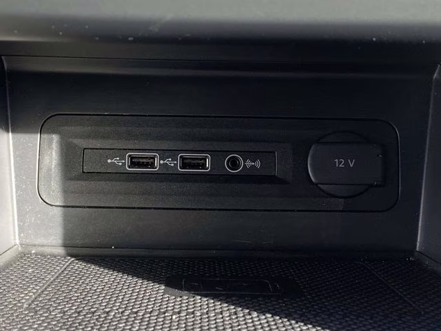 2021 Pure White Volkswagen Atlas 3.6L V6 SE w/Technology FWD SUV