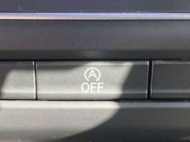 2021 Pure White Volkswagen Atlas 3.6L V6 SE w/Technology FWD SUV