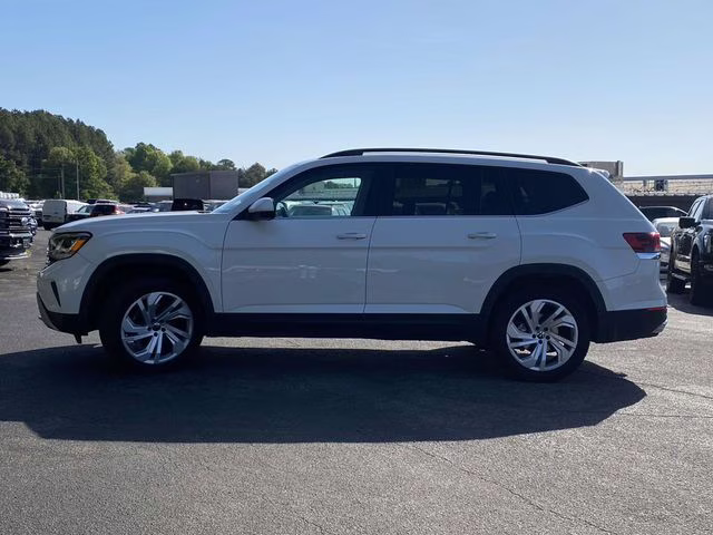 2021 Pure White Volkswagen Atlas 3.6L V6 SE w/Technology FWD SUV