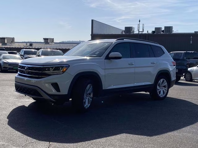 2021 Pure White Volkswagen Atlas 3.6L V6 SE w/Technology FWD SUV