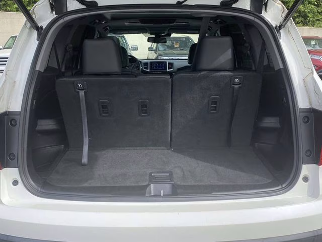 2017 White Diamond Pearl Honda Pilot Elite AWD SUV