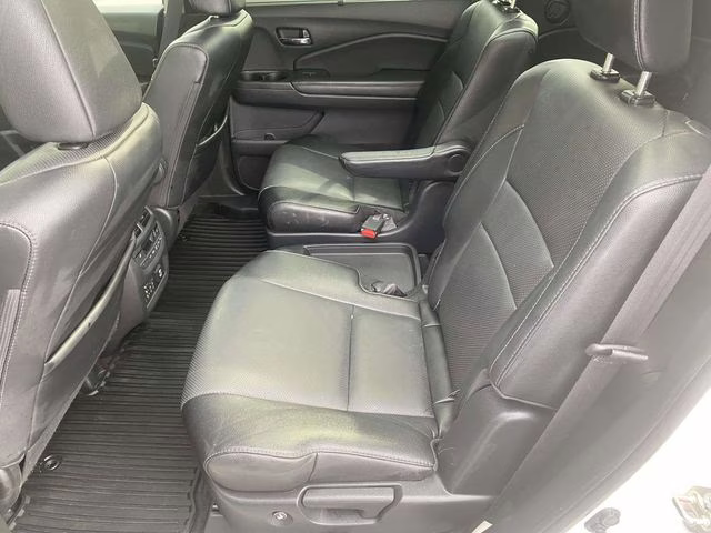 2017 White Diamond Pearl Honda Pilot Elite AWD SUV