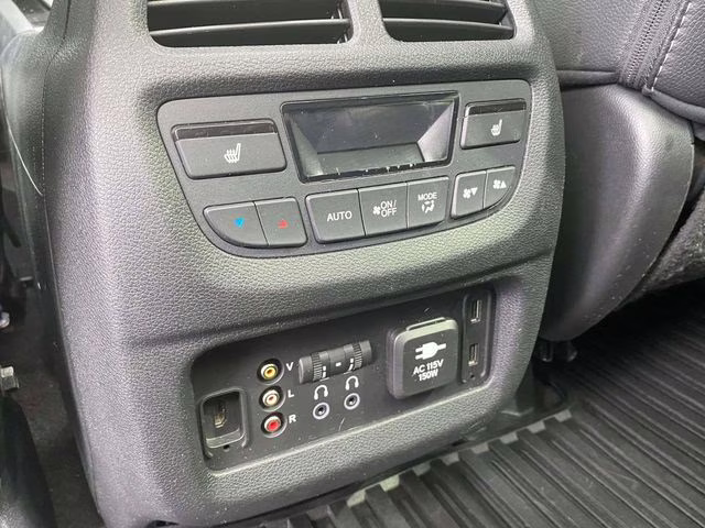 2017 White Diamond Pearl Honda Pilot Elite AWD SUV