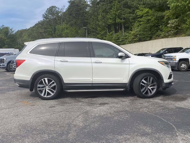 2017 White Diamond Pearl Honda Pilot Elite AWD SUV