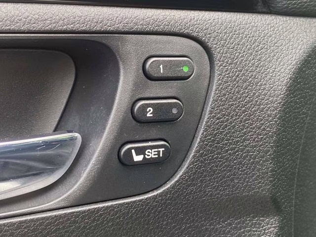 2017 White Diamond Pearl Honda Pilot Elite AWD SUV