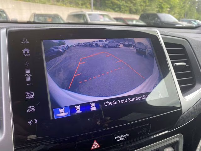 2017 White Diamond Pearl Honda Pilot Elite AWD SUV