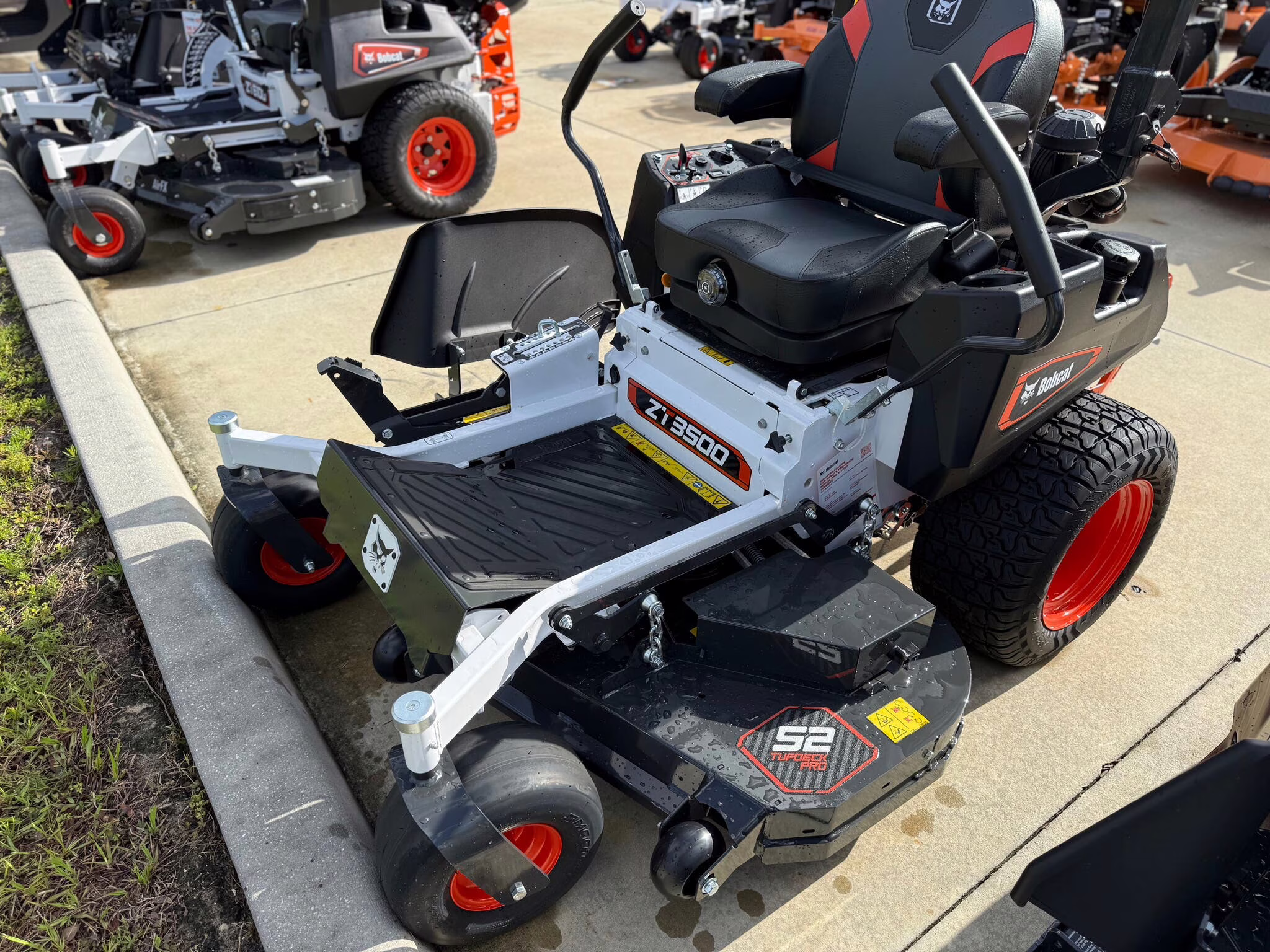 2026 Bobcat ZT3500 Series ZT3552 Lawn Mower
