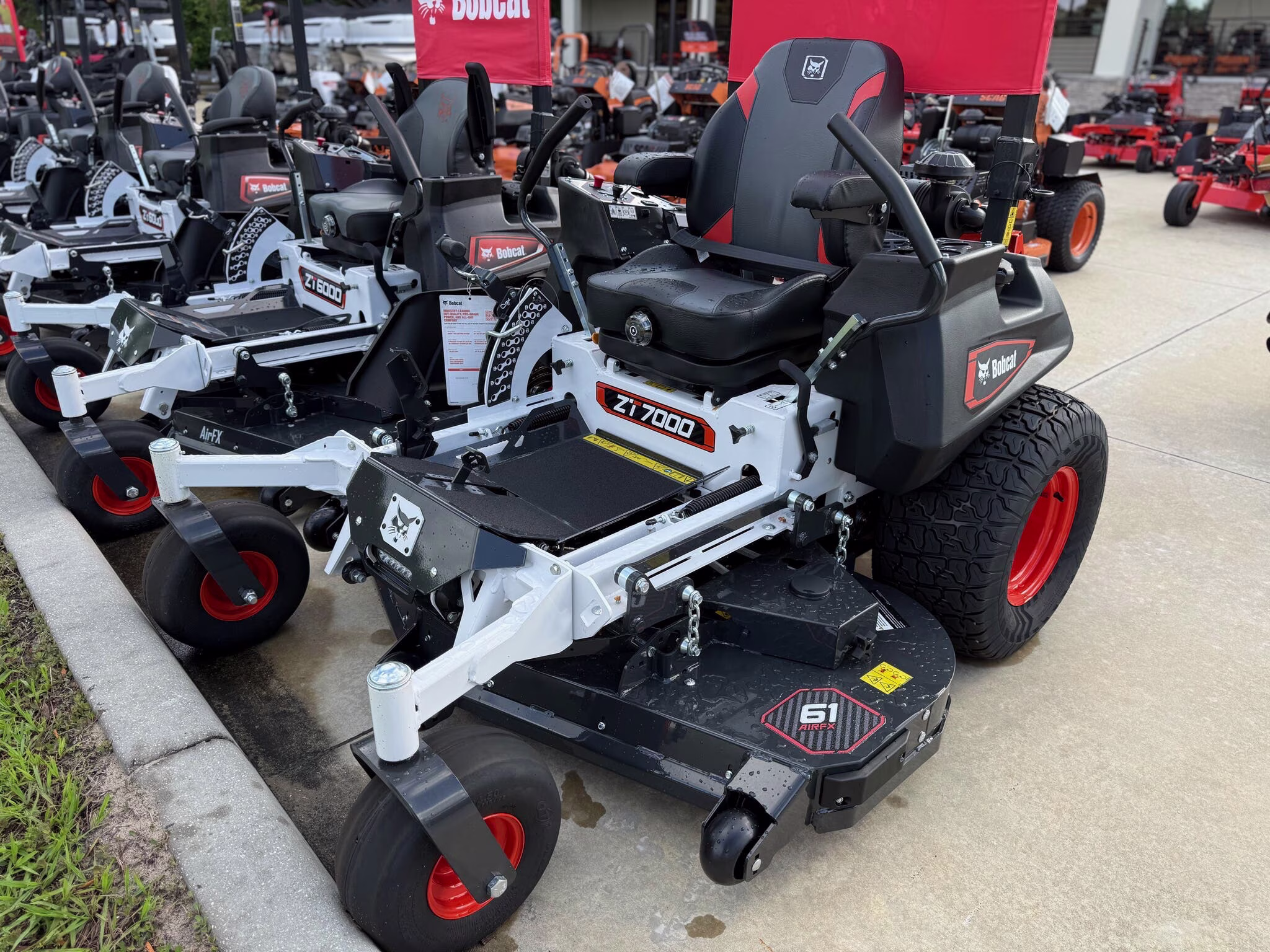 2026 Bobcat ZT7000 Series ZT7061 Lawn Mower