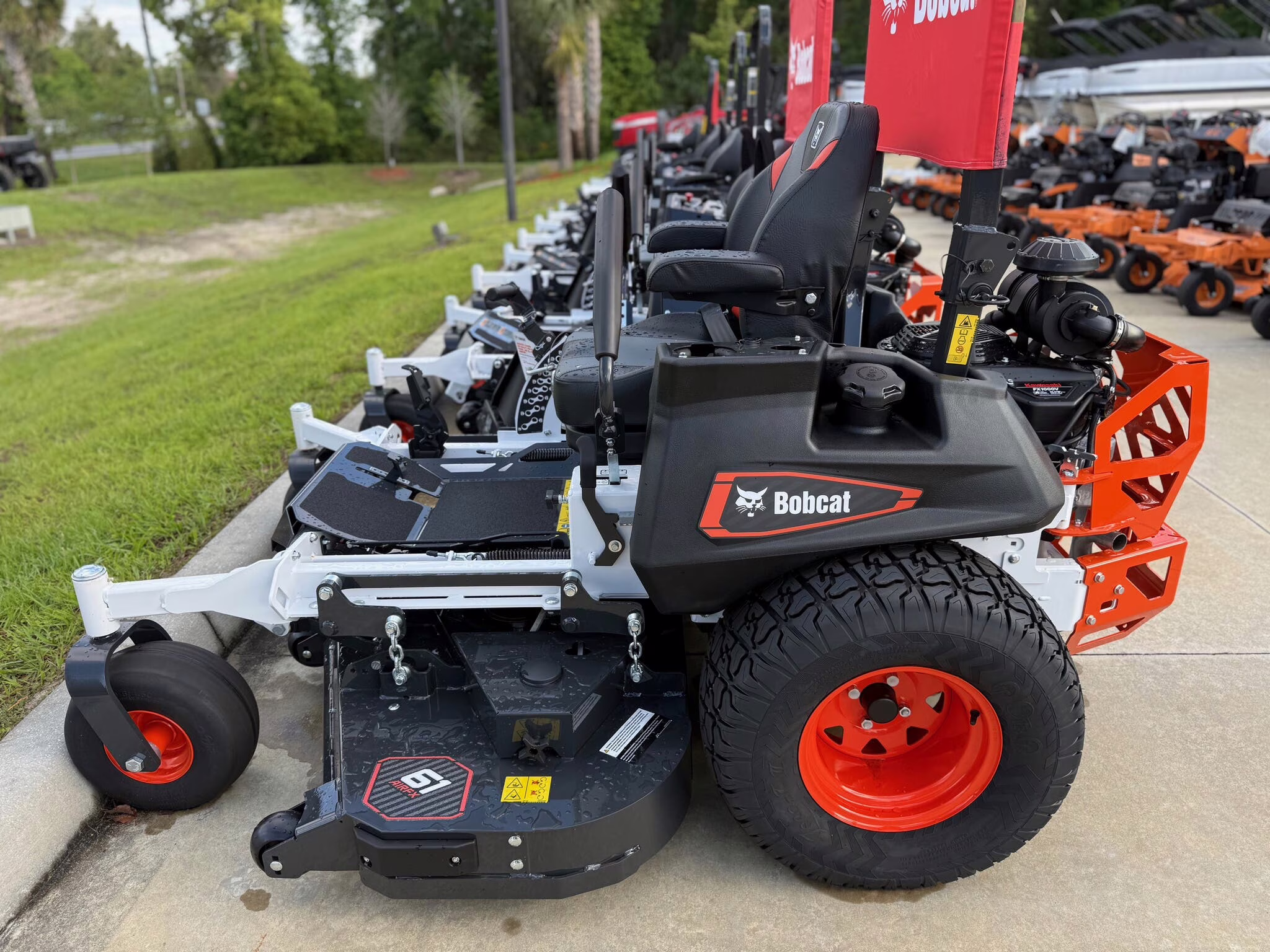 2026 Bobcat ZT7000 Series ZT7061 Lawn Mower