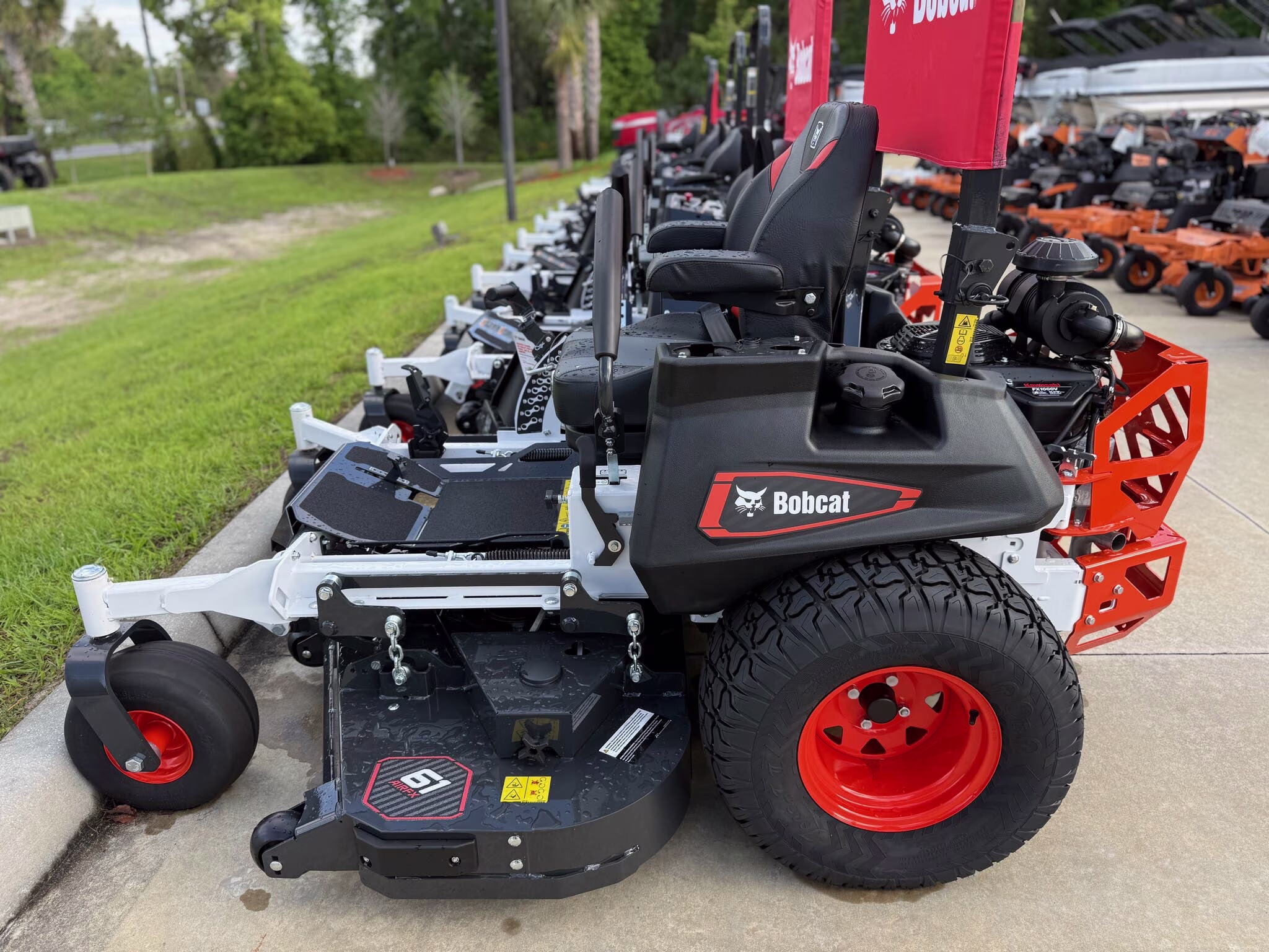 2026 Bobcat ZT7000 Series ZT7061 Lawn Mower