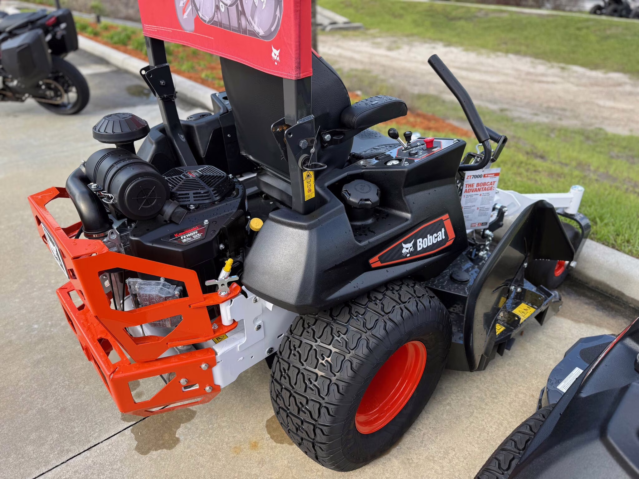 2026 Bobcat ZT7000 Series ZT7061 Lawn Mower