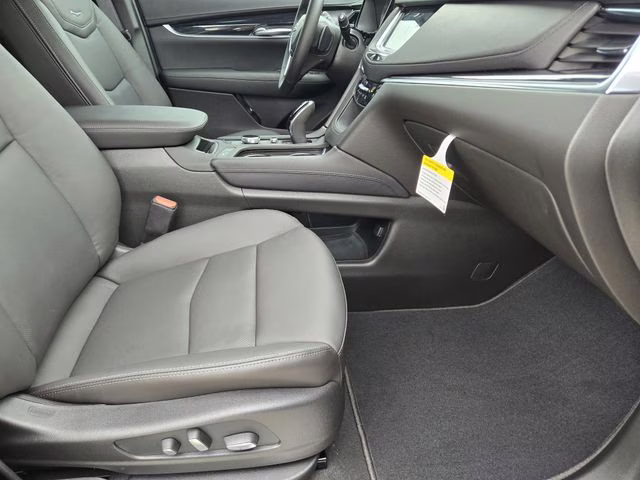 2026 Argent Silver Metallic Cadillac XT5 Premium Luxury FWD SUV
