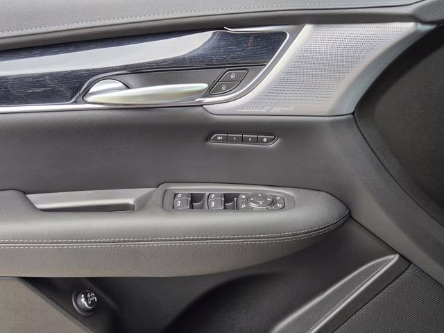 2026 Argent Silver Metallic Cadillac XT5 Premium Luxury FWD SUV