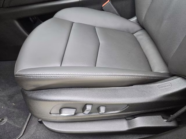 2026 Argent Silver Metallic Cadillac XT5 Premium Luxury FWD SUV