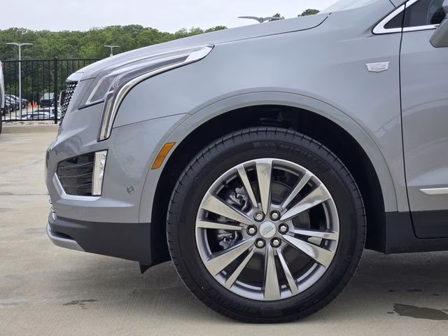2026 Argent Silver Metallic Cadillac XT5 Premium Luxury FWD SUV