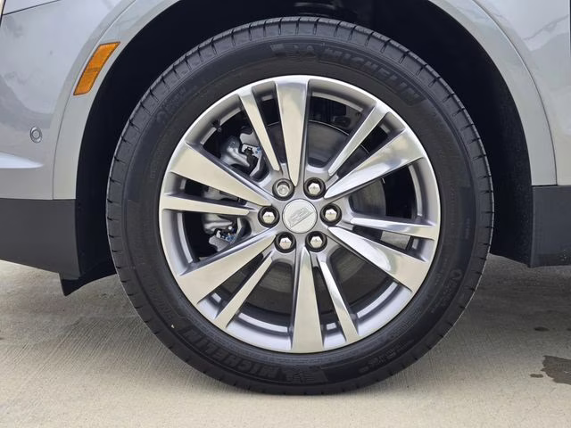 2026 Argent Silver Metallic Cadillac XT5 Premium Luxury FWD SUV
