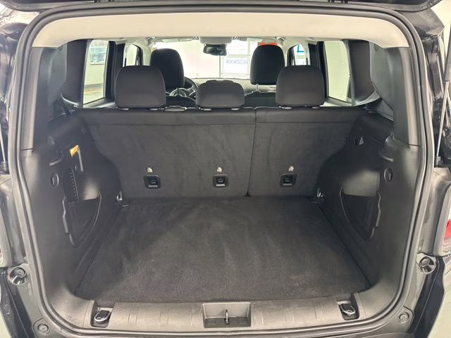 2023 Black Clearcoat Jeep Renegade Latitude 4X4 SUV