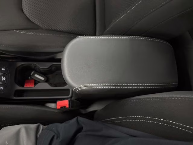2023 Black Clearcoat Jeep Renegade Latitude 4X4 SUV