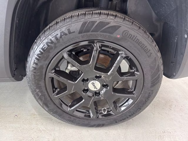 2023 Black Clearcoat Jeep Renegade Latitude 4X4 SUV